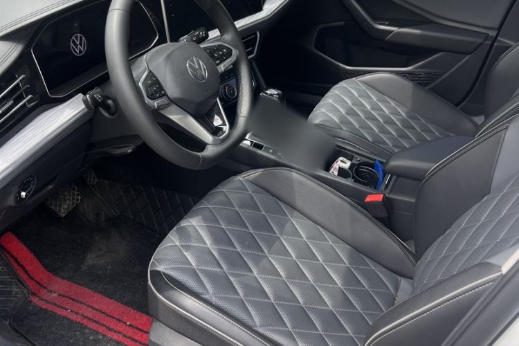 Used Volkswagen Sagitar 2023 300TSI DSG Excellence Edition Interior 2