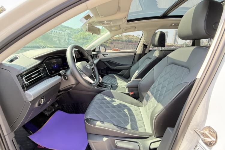 Used Volkswagen Sagitar 2023 300TSI DSG Excellence Edition Interior 3