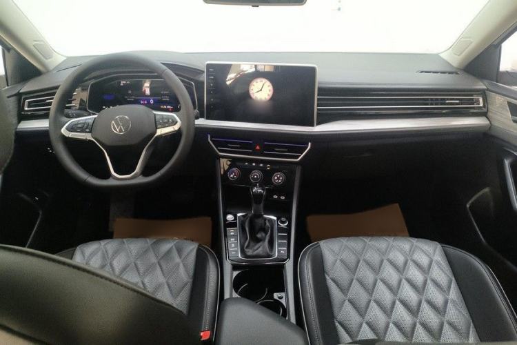 Used Volkswagen Sagitar 2023 300TSI DSG Excellence Edition Interior 3