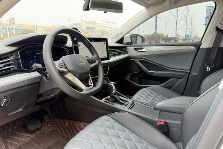Used Volkswagen Sagitar 2023 300TSI DSG Excellence Edition Interior 3