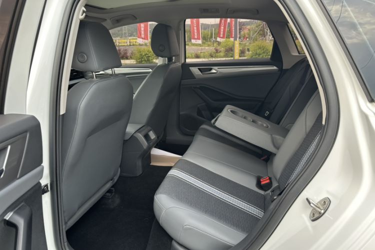 Used Volkswagen Sagitar 2023 200TSI DSG Flyover Edition Interior 3