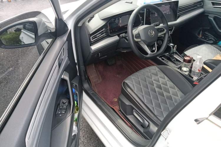 Used Volkswagen Sagitar 2023 300TSI DSG Excellence Edition Interior 3