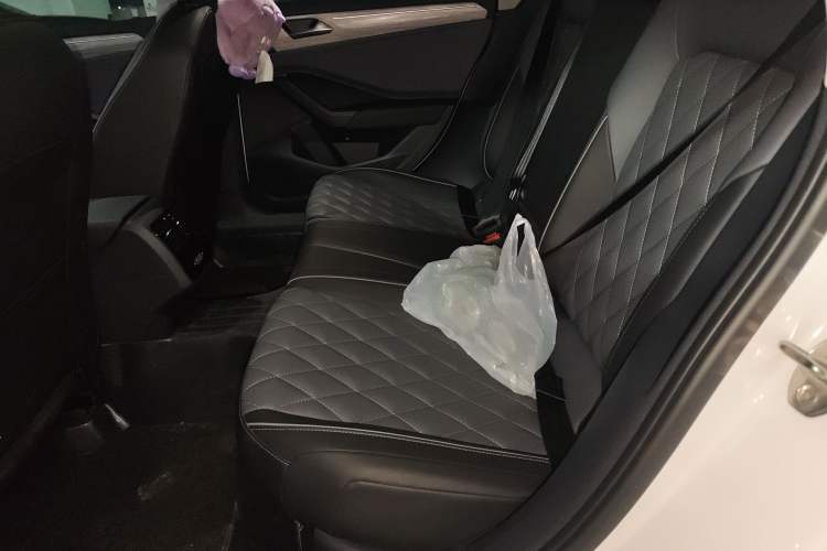Used Volkswagen Sagitar 2023 300TSI DSG Excellence Edition Interior 4