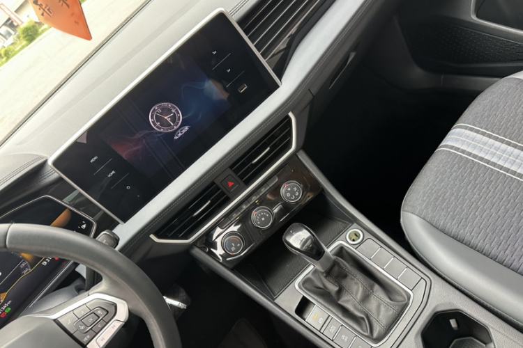 Used Volkswagen Sagitar 2023 200TSI DSG Flyover Edition Interior 5