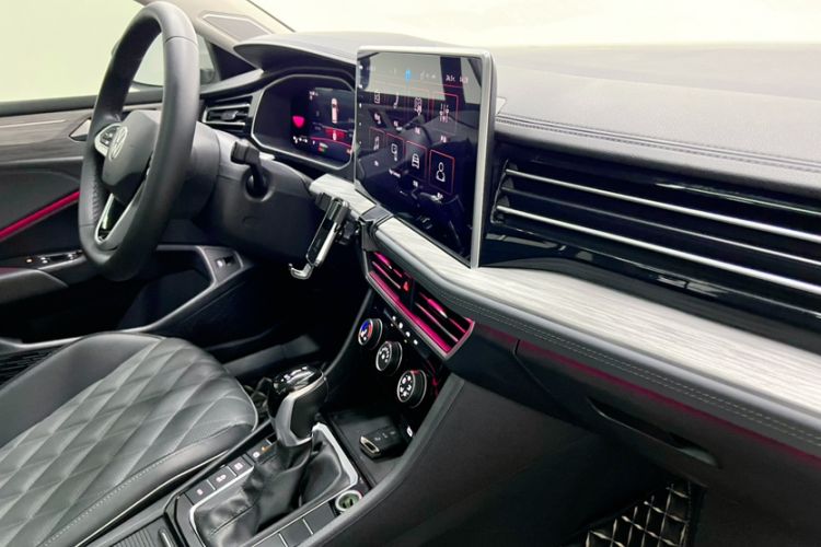 Used Volkswagen Sagitar 2023 300TSI DSG Excellence Edition Interior 5