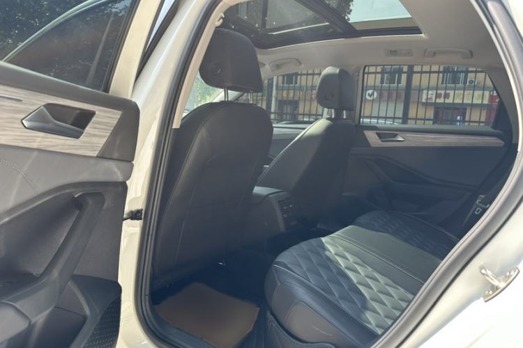 Used Volkswagen Sagitar 2023 300TSI DSG Excellence Edition Interior 6