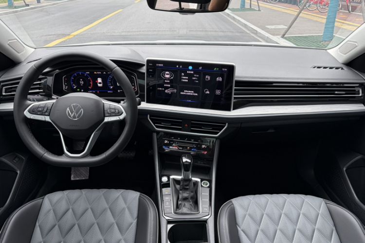 Used Volkswagen Sagitar 2023 280TSI DSG Excellence Edition Interior 7