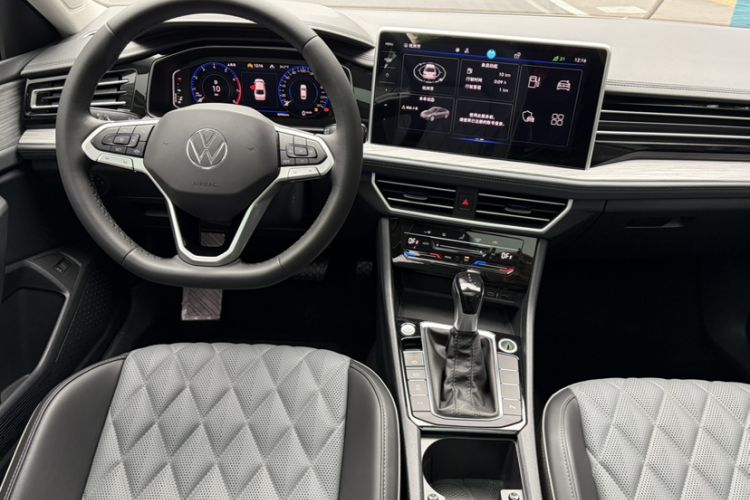 Used Volkswagen Sagitar 2023 280TSI DSG Excellence Edition Interior 8