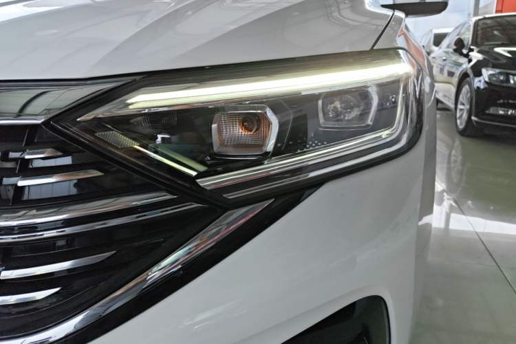 Used Volkswagen Sagitar 2023 300TSI DSG Excellence Edition Left Front Headlight