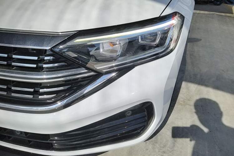 Used Volkswagen Sagitar 2023 300TSI DSG Excellence Edition Left Front Headlight