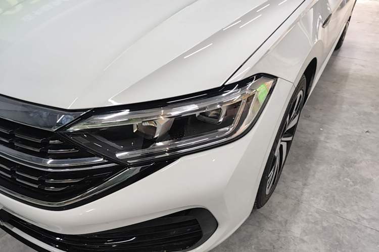 Used Volkswagen Sagitar 2023 300TSI DSG Excellence Edition Left Front Headlight