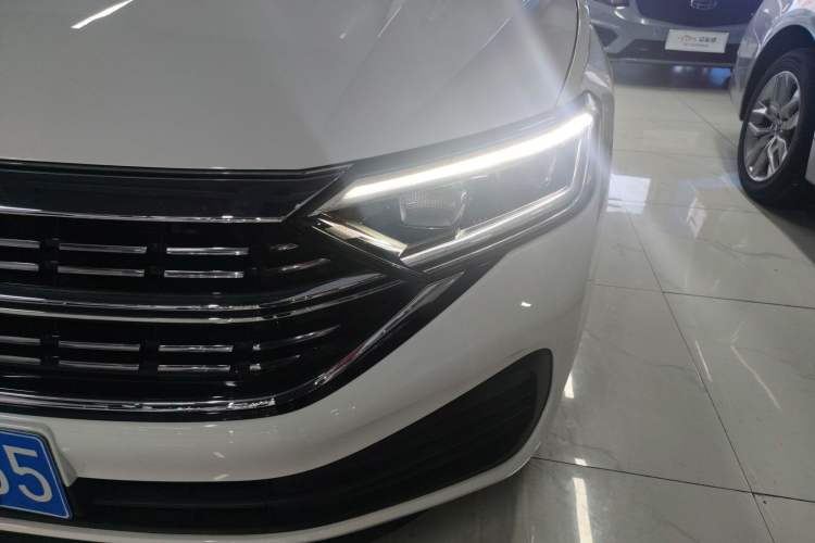 Used Volkswagen Sagitar 2023 300TSI DSG Flyover Edition Left Front Headlight