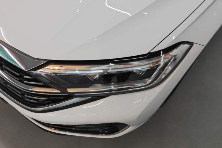 Used Volkswagen Sagitar 2023 300TSI DSG Excellence Edition Left Front Headlight