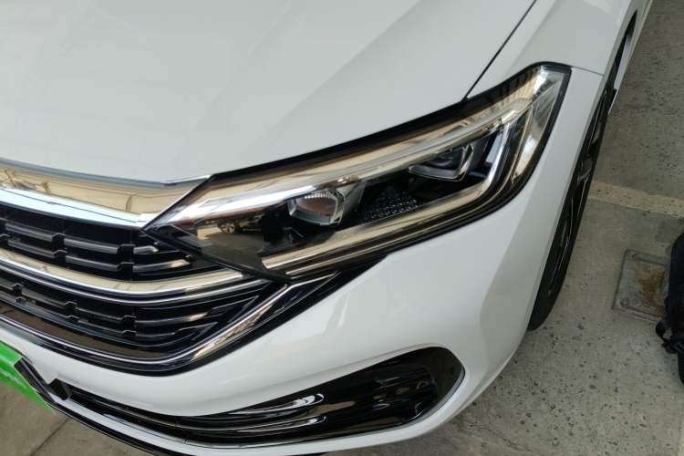 Used Volkswagen Sagitar 2023 300TSI DSG Excellence Edition Left Front Headlight