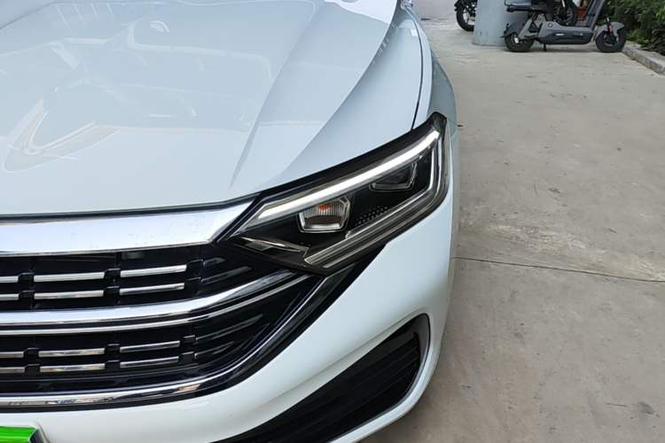 Used Volkswagen Sagitar 2023 300TSI DSG Excellence Edition Left Front Headlight
