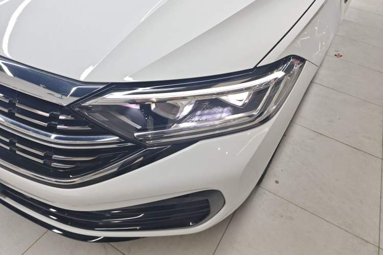 Used Volkswagen Sagitar 2023 300TSI DSG Excellence Edition Left Front Headlight