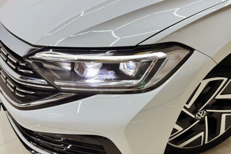 Used Volkswagen Sagitar 2023 300TSI DSG Excellence Edition Left Front Headlight