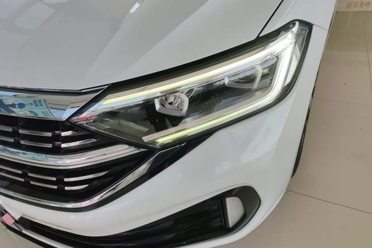 Used Volkswagen Sagitar 2023 300TSI DSG Excellence Edition Left Front Headlight