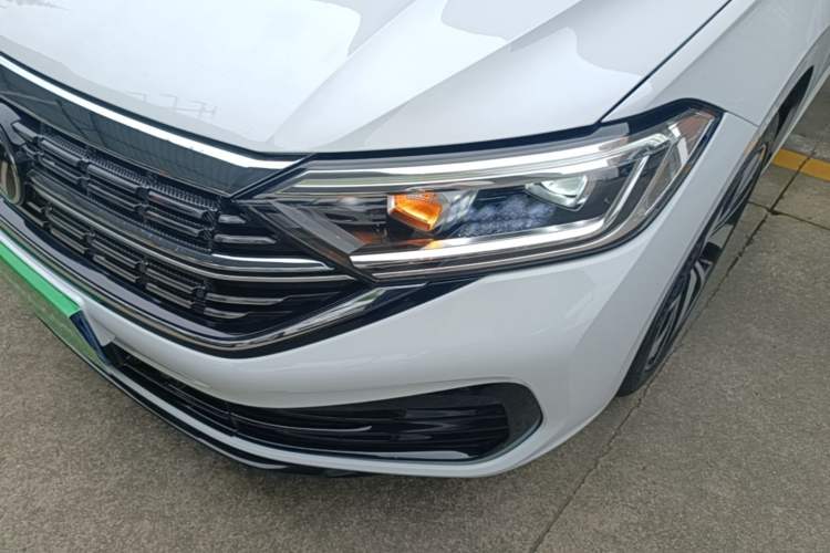 Used Volkswagen Sagitar 2023 300TSI DSG Excellence Edition Left Front Headlight