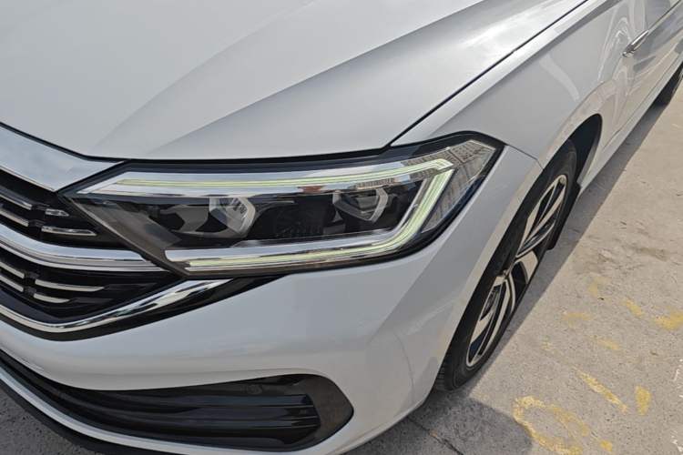 Used Volkswagen Sagitar 2023 300TSI DSG Excellence Edition Left Front Headlight