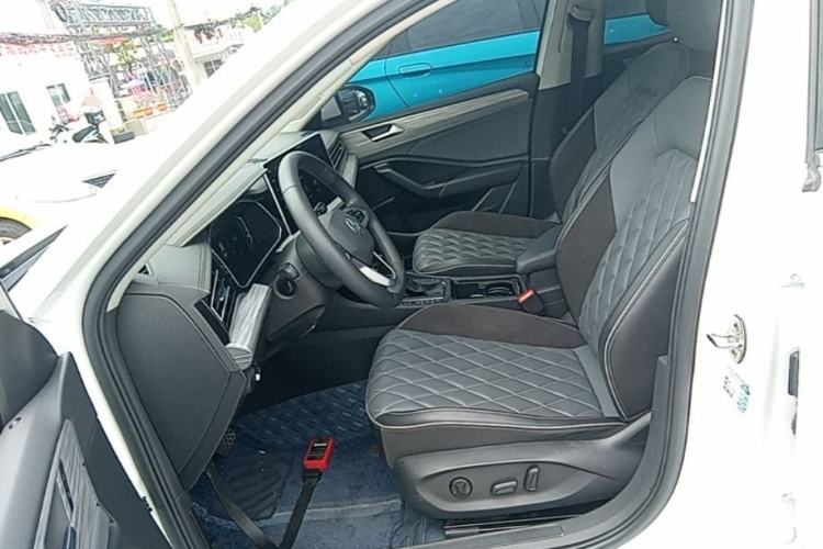 Used Volkswagen Sagitar 2023 300TSI DSG Excellence Edition Left Front Seat