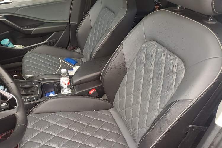 Used Volkswagen Sagitar 2023 300TSI DSG Excellence Edition Left Front Seat