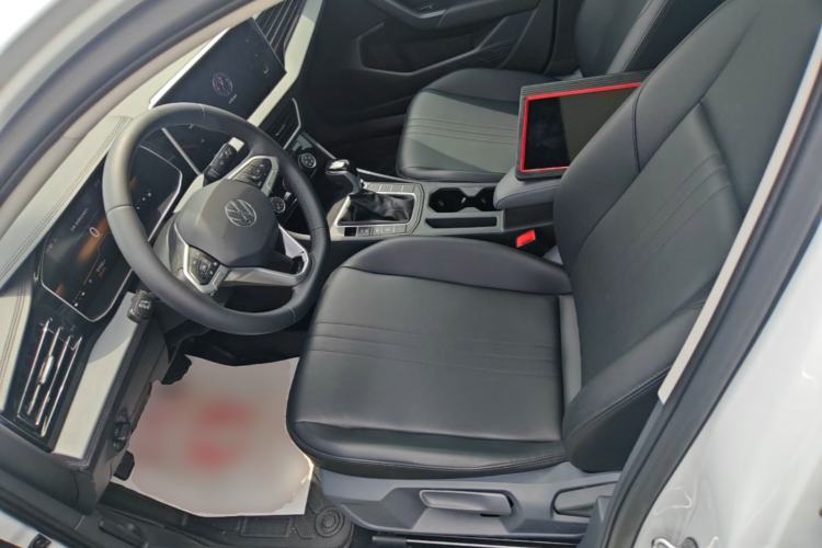 Used Volkswagen Sagitar 2023 300TSI DSG Flyover Edition Left Front Seat