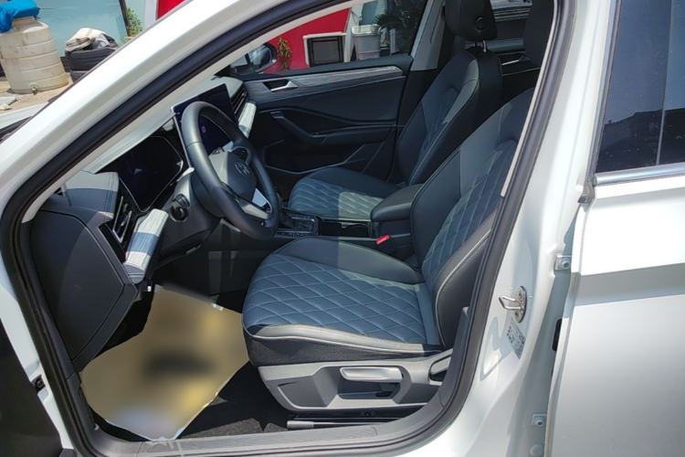 Used Volkswagen Sagitar 2023 300TSI DSG Excellence Edition Left Front Seat