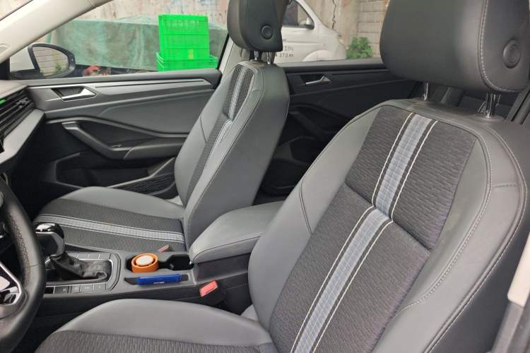 Used Volkswagen Sagitar 2023 300TSI DSG Flyover Edition Left Front Seat