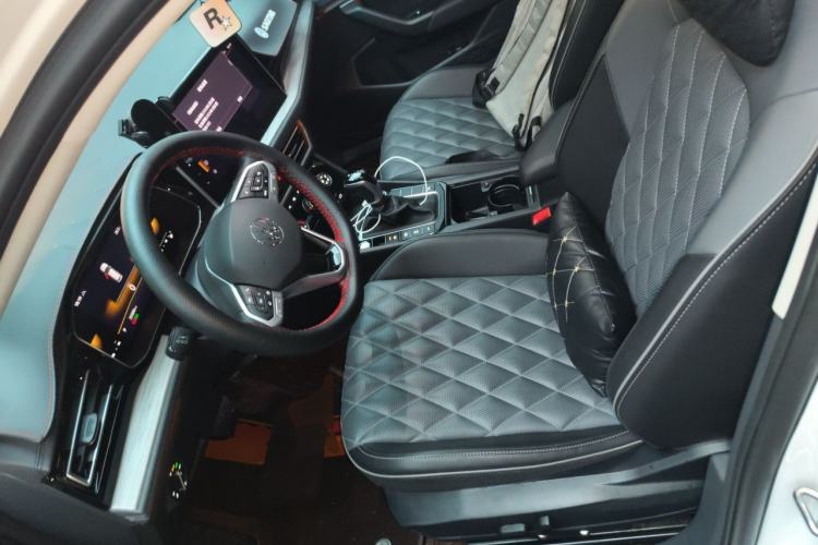 Used Volkswagen Sagitar 2023 300TSI DSG Excellence Edition Left Front Seat