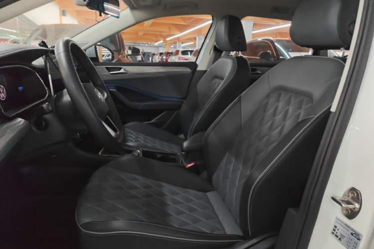 Used Volkswagen Sagitar 2023 300TSI DSG Excellence Edition Left Front Seat
