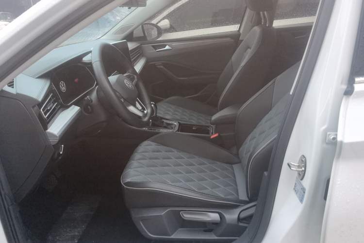 Used Volkswagen Sagitar 2023 300TSI DSG Excellence Edition Left Front Seat