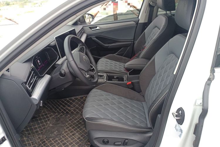 Used Volkswagen Sagitar 2023 300TSI DSG Excellence Edition Left Front Seat
