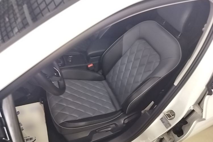Used Volkswagen Sagitar 2023 300TSI DSG Excellence Edition Left Front Seat