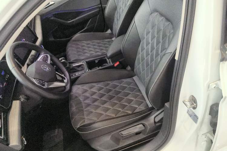 Used Volkswagen Sagitar 2023 300TSI DSG Excellence Edition Left Front Seat