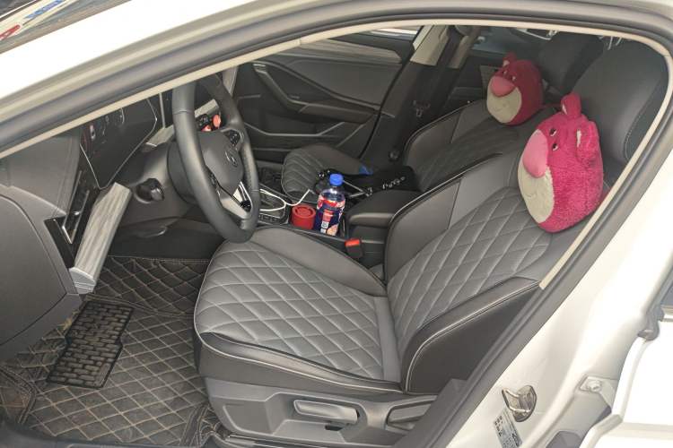 Used Volkswagen Sagitar 2023 280TSI DSG Excellence Edition Left Front Seat