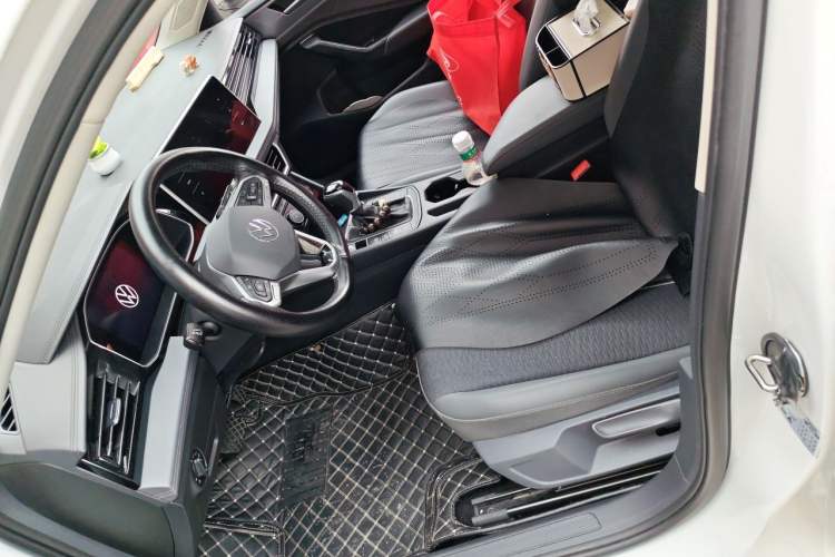 Used Volkswagen Sagitar 2023 300TSI DSG Flyover Edition Left Front Seat
