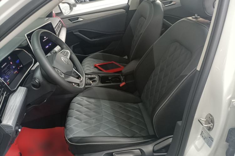 Used Volkswagen Sagitar 2023 300TSI DSG Excellence Edition Left Front Seat
