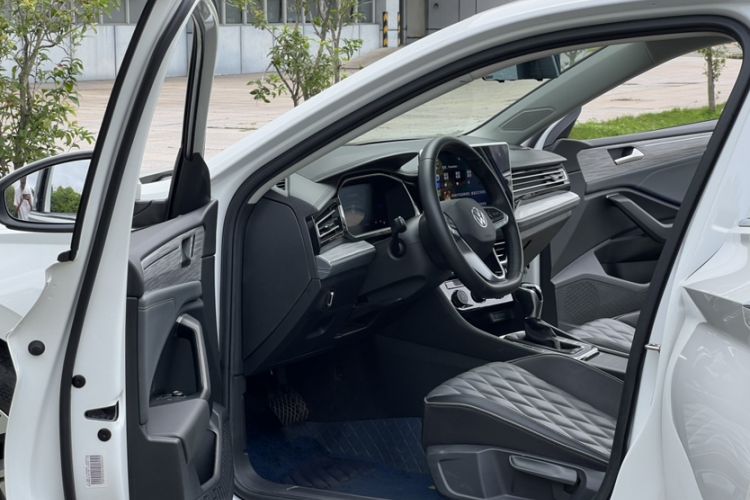Used Volkswagen Sagitar 2023 300TSI DSG Excellence Edition Left Front Seat