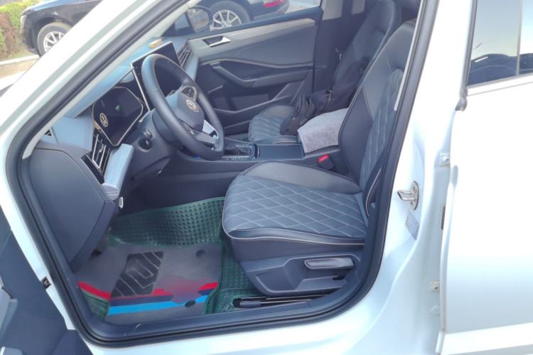 Used Volkswagen Sagitar 2023 300TSI DSG Excellence Edition Left Front Seat
