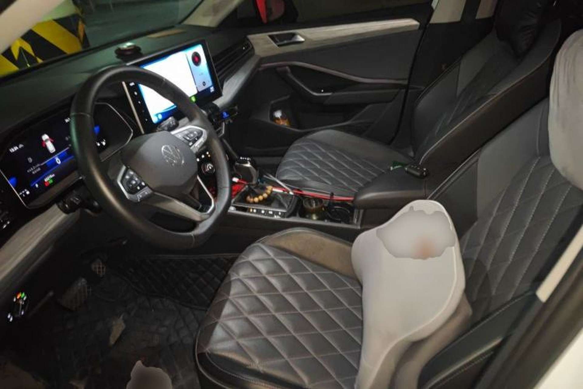 Used Volkswagen Sagitar 2023 300TSI DSG Excellence Edition Left Front Seat
