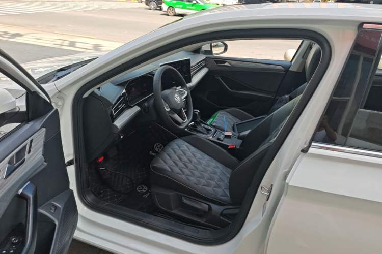 Used Volkswagen Sagitar 2023 200TSI DSG Excellence Edition Left Front Seat