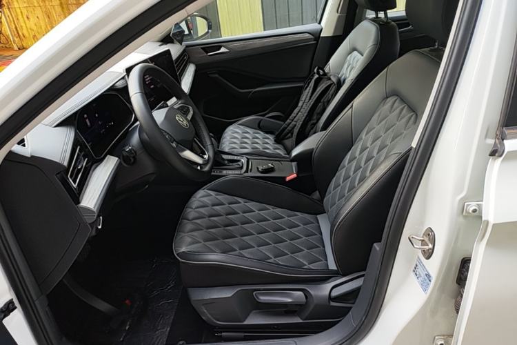Used Volkswagen Sagitar 2023 300TSI DSG Excellence Edition Left Front Seat