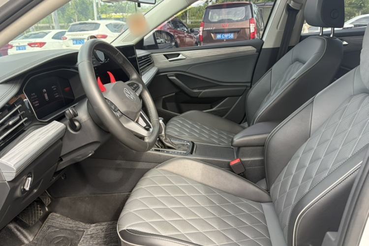 Used Volkswagen Sagitar 2023 300TSI DSG Excellence Edition Left Front Seat