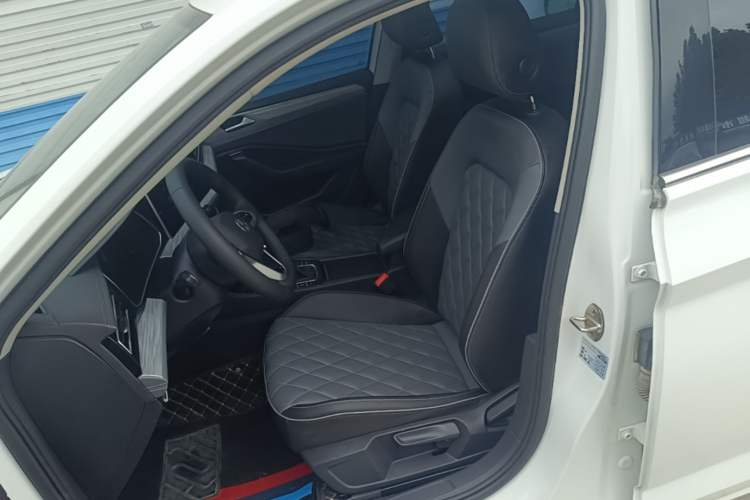 Used Volkswagen Sagitar 2023 300TSI DSG Excellence Edition Left Front Seat