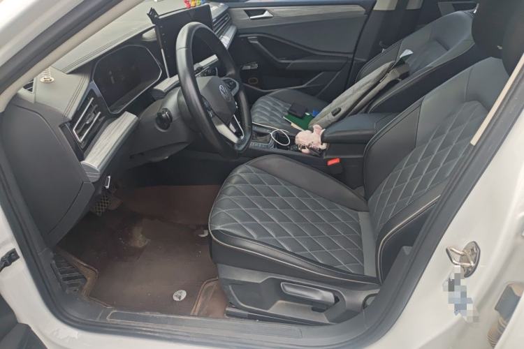 Used Volkswagen Sagitar 2023 300TSI DSG Excellence Edition Left Front Seat
