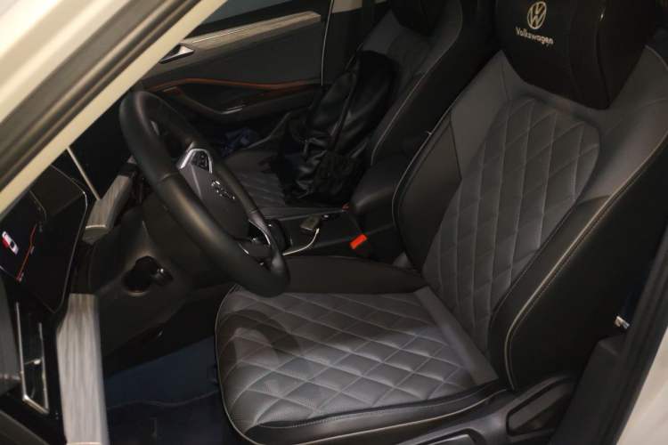Used Volkswagen Sagitar 2023 280TSI DSG Excellence Edition Left Front Seat