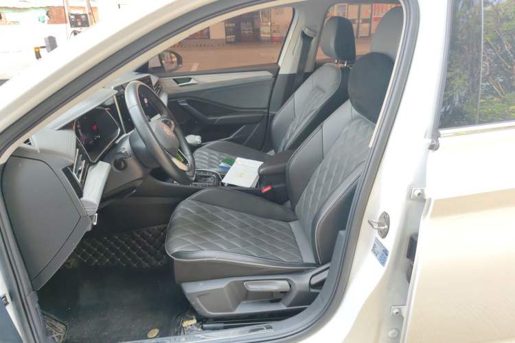 Used Volkswagen Sagitar 2023 280TSI DSG Excellence Edition Left Front Seat