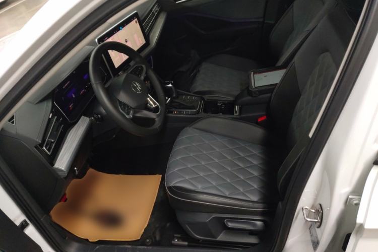 Used Volkswagen Sagitar 2023 300TSI DSG Excellence Edition Left Front Seat