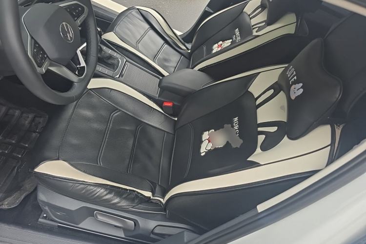 Used Volkswagen Sagitar 2023 300TSI DSG Excellence Edition Left Front Seat
